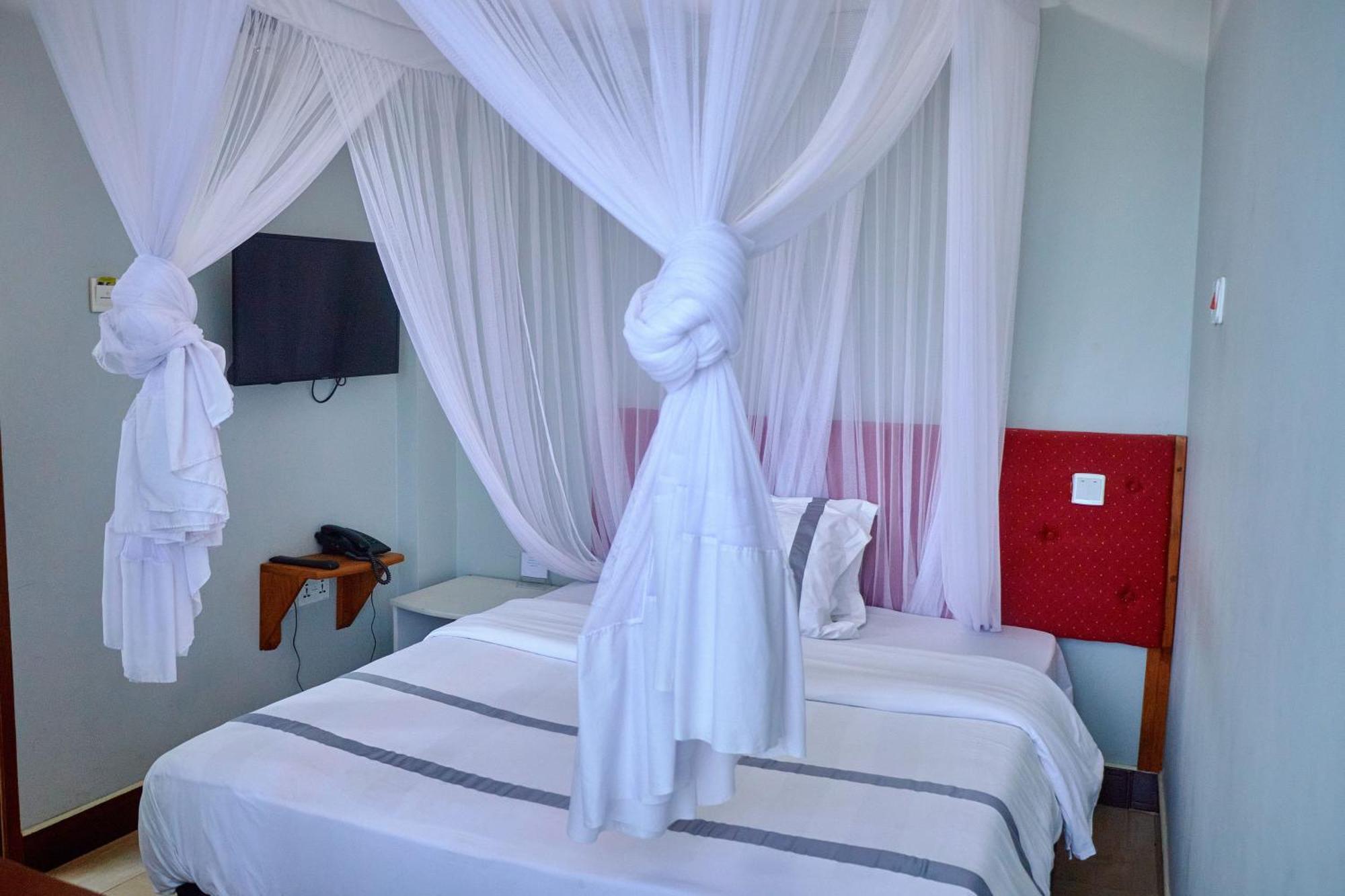 Elanacha Hotel Arusha Buitenkant foto