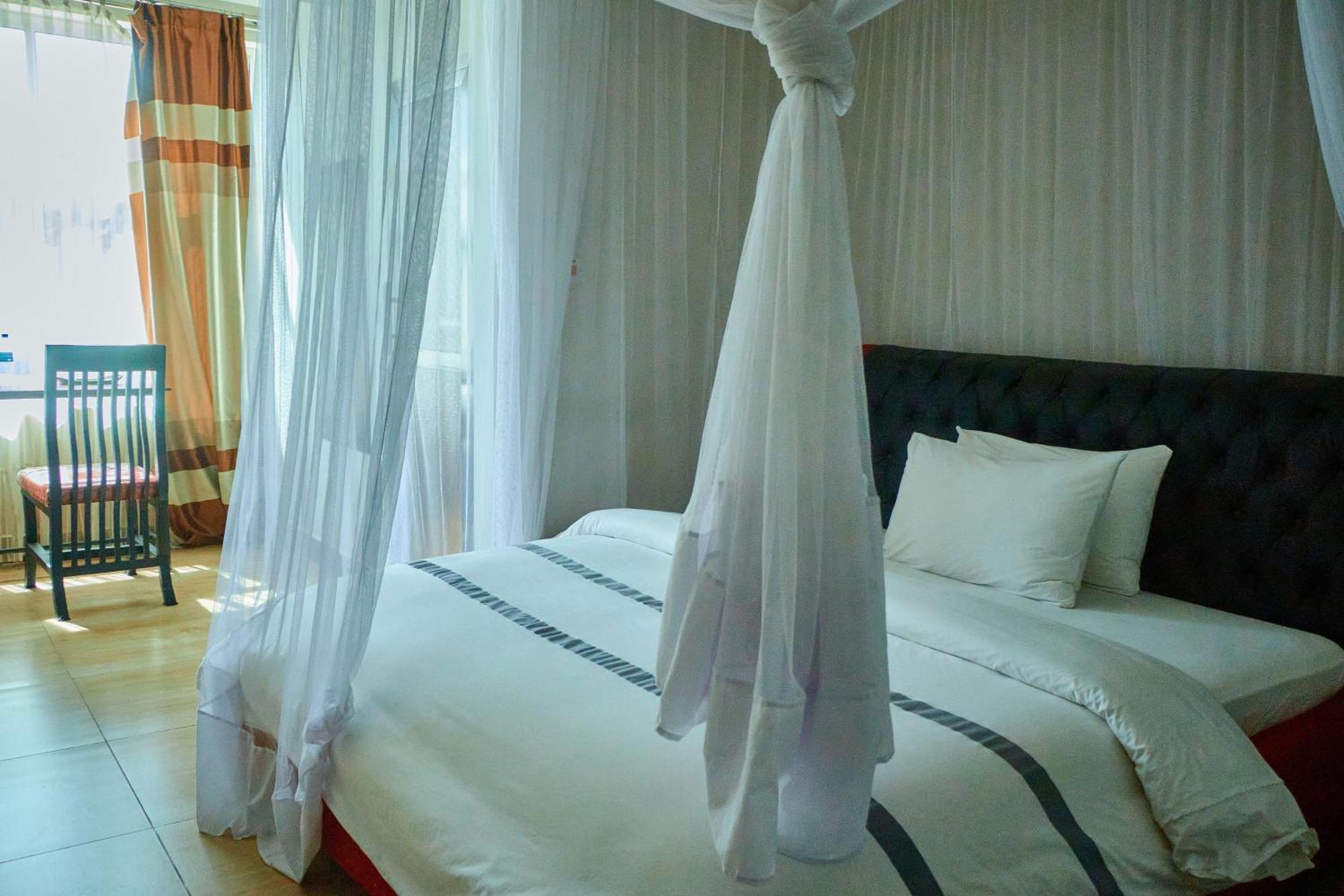 Elanacha Hotel Arusha Buitenkant foto